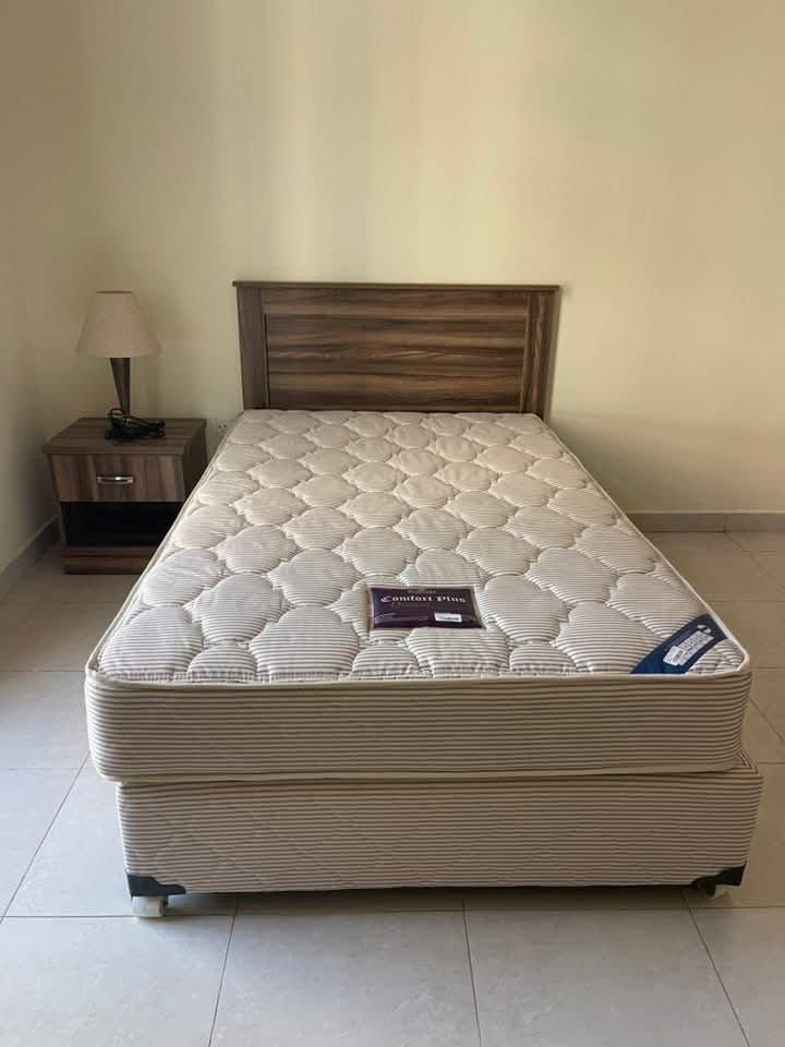 Qatar Airways furniture available - Image 8