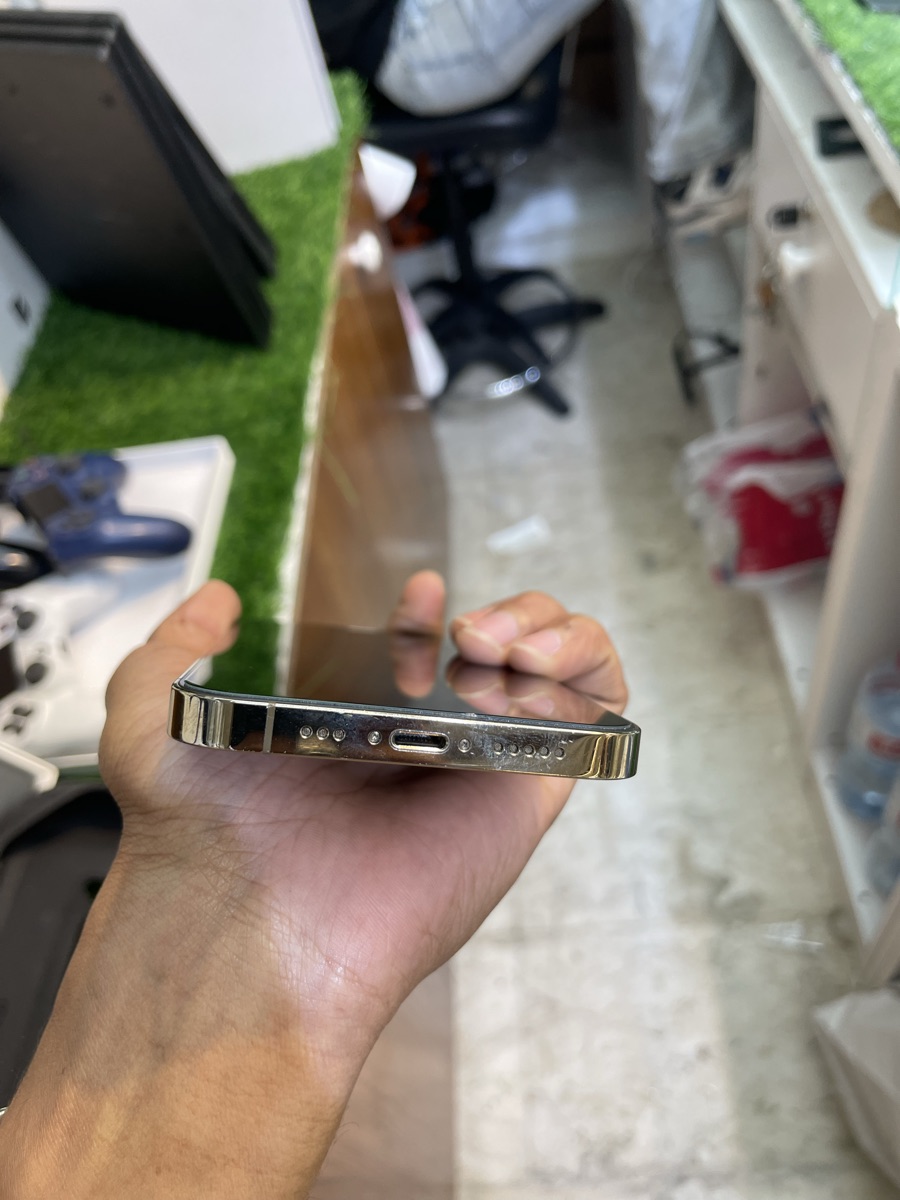 12 pro - Image 2