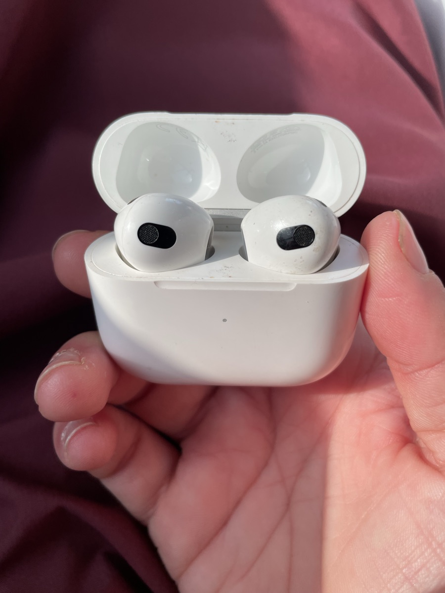 Apple AirPods 3 - Image 2