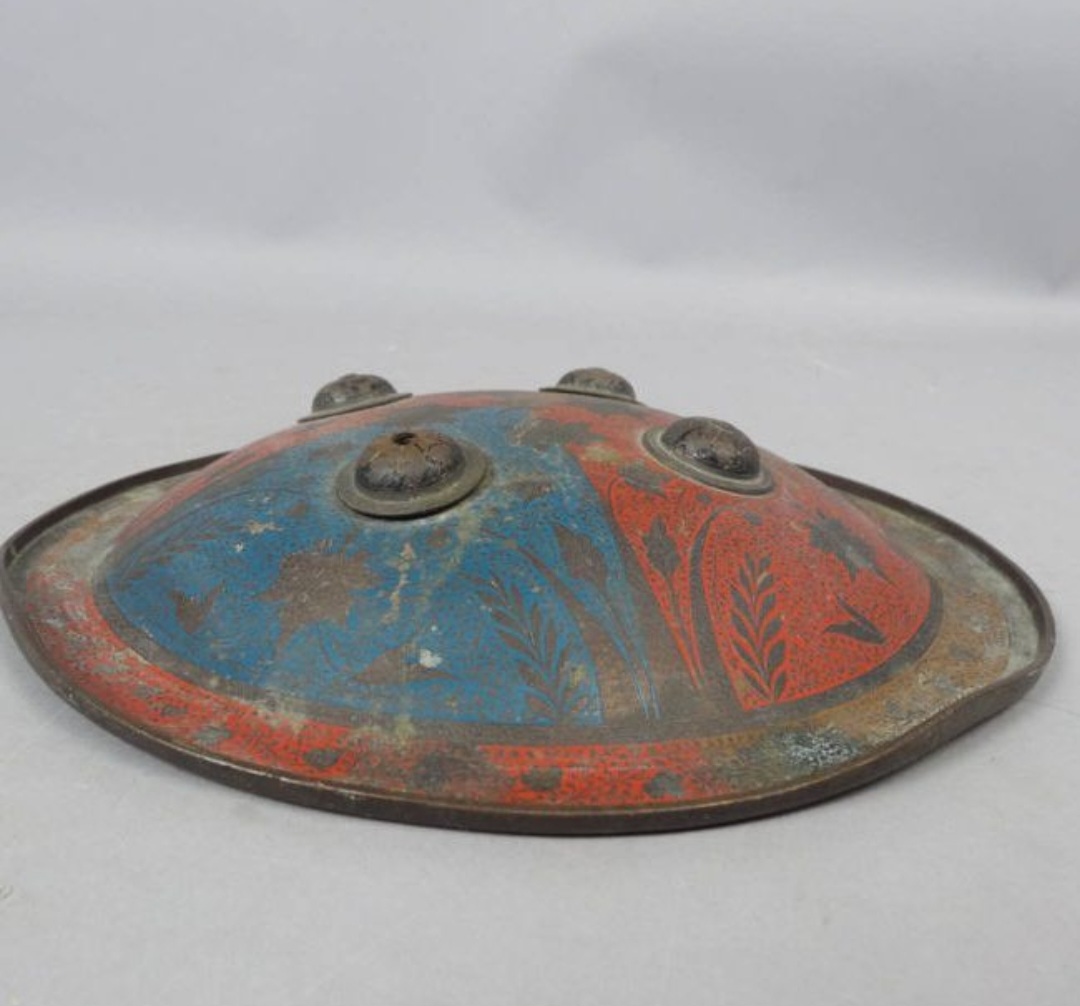 Antique Qajar Dynasty Ceremonial Shield  - Image 2