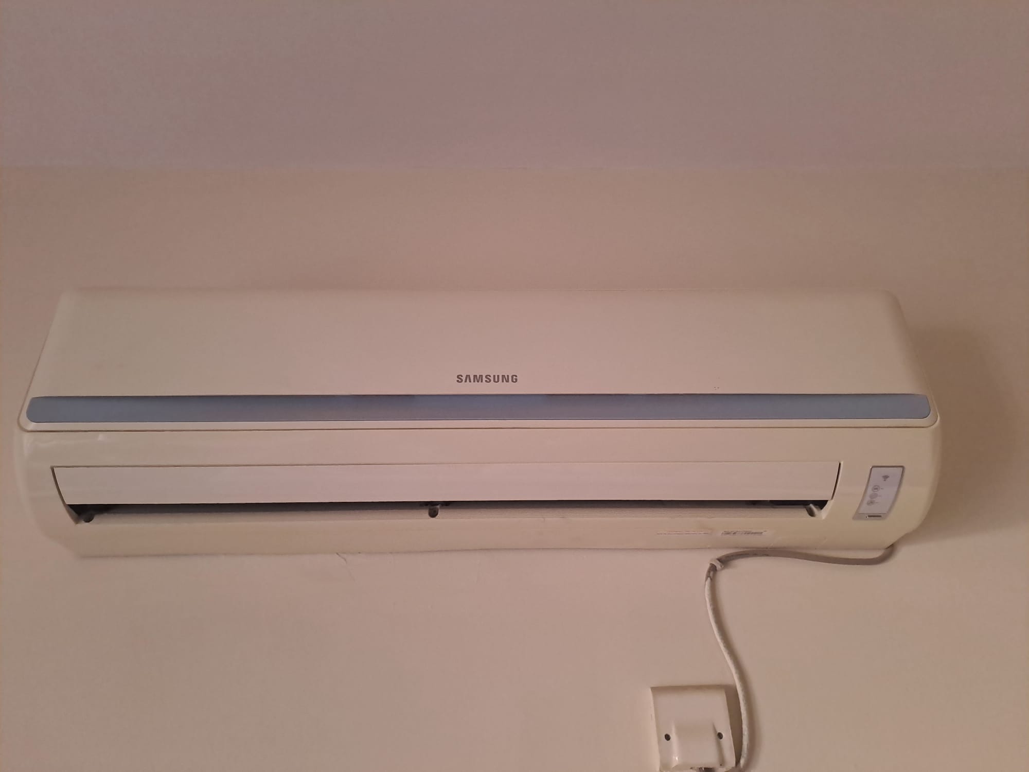 Samsung split AC - Image 1