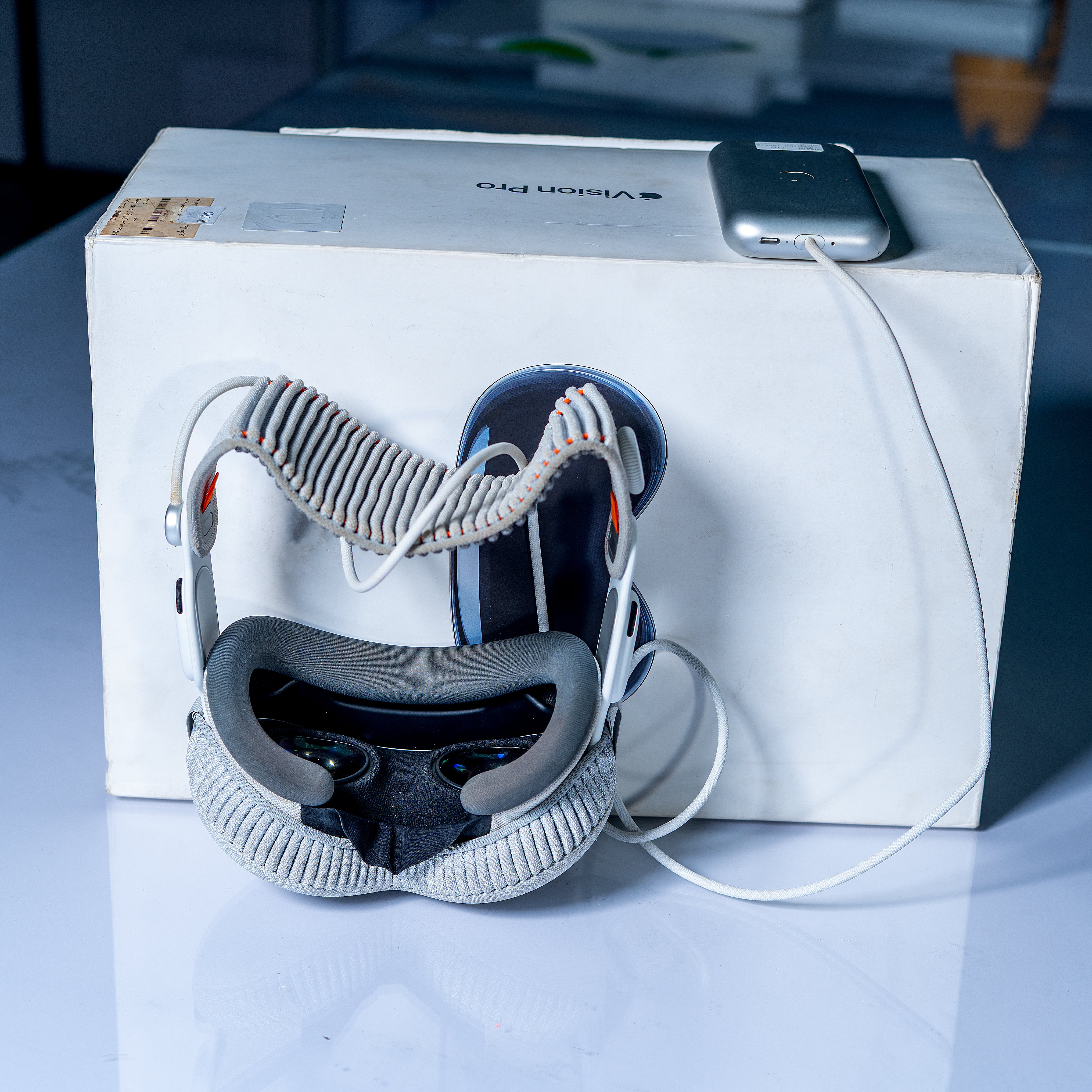Apple Vision Pro, VR headset, Mixed Reality, AR headset - Image 2
