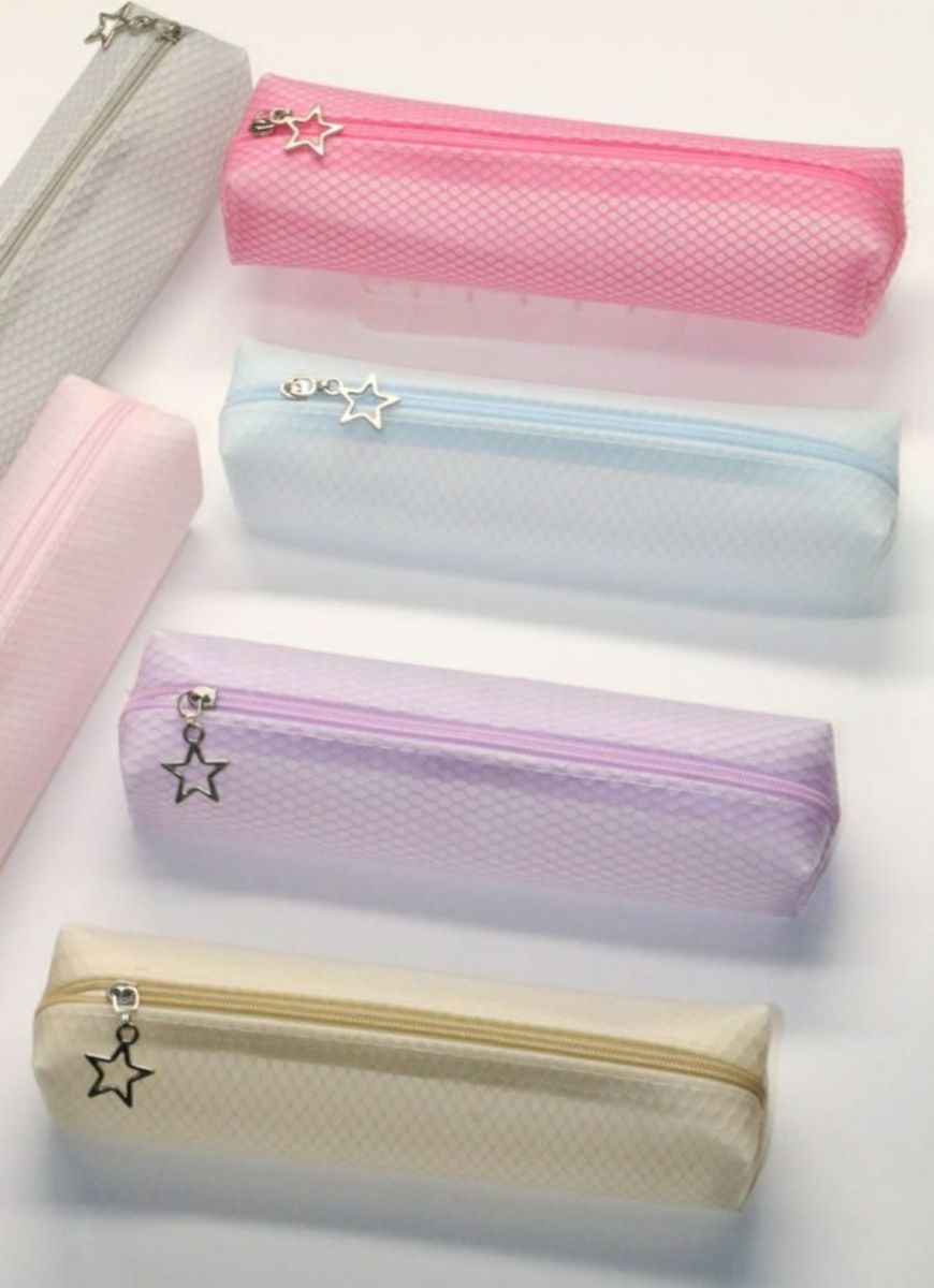 Pencil cases and water bottles - Image 4
