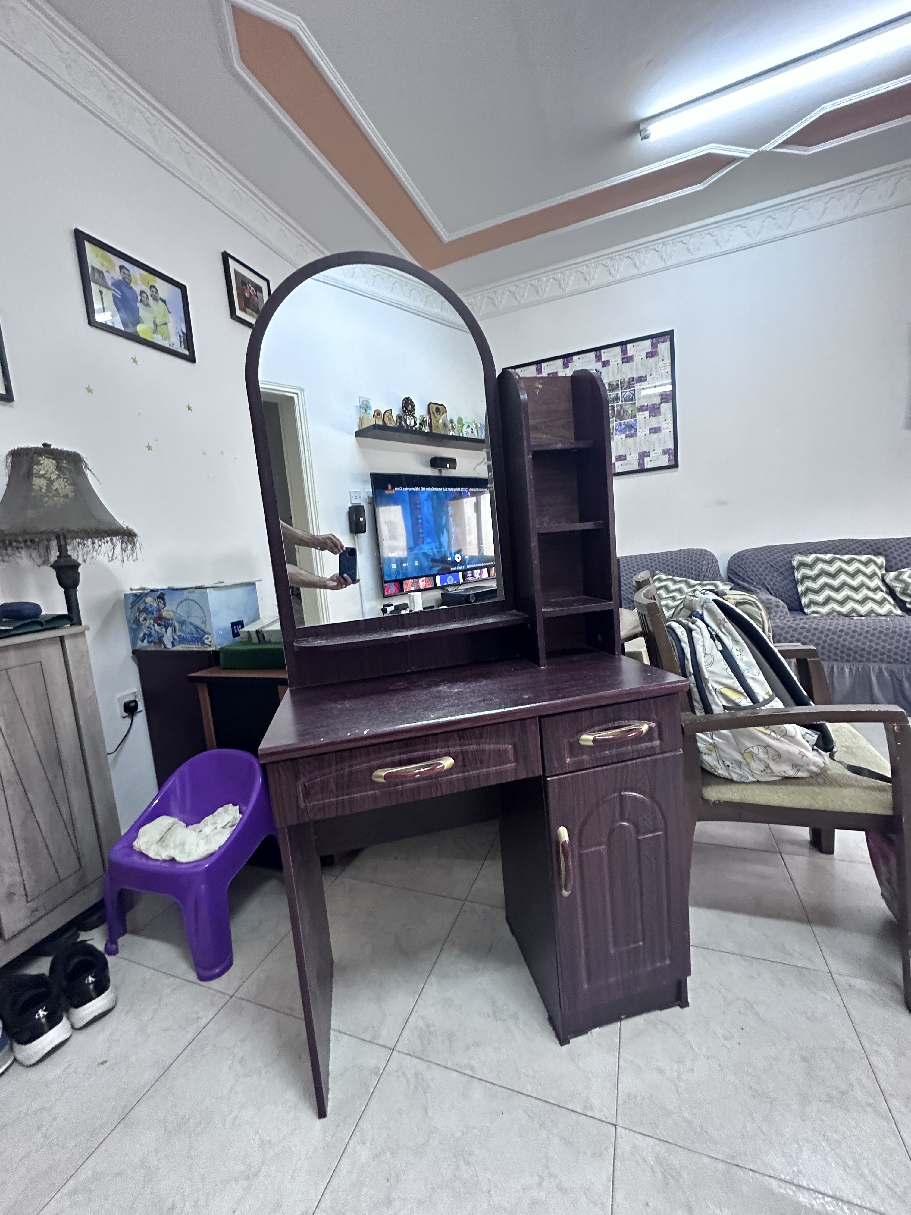 Dressing Table - Image 1