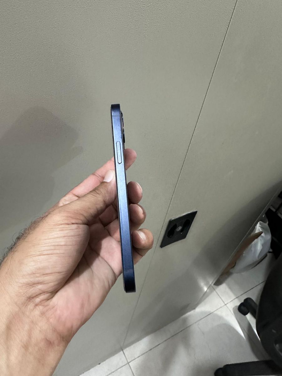 iPhone 12 Black - Image 1