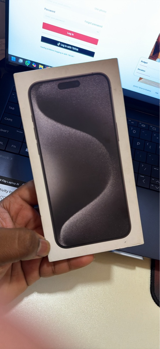 iPhone 15 Pro Max 256 GB - Image 1