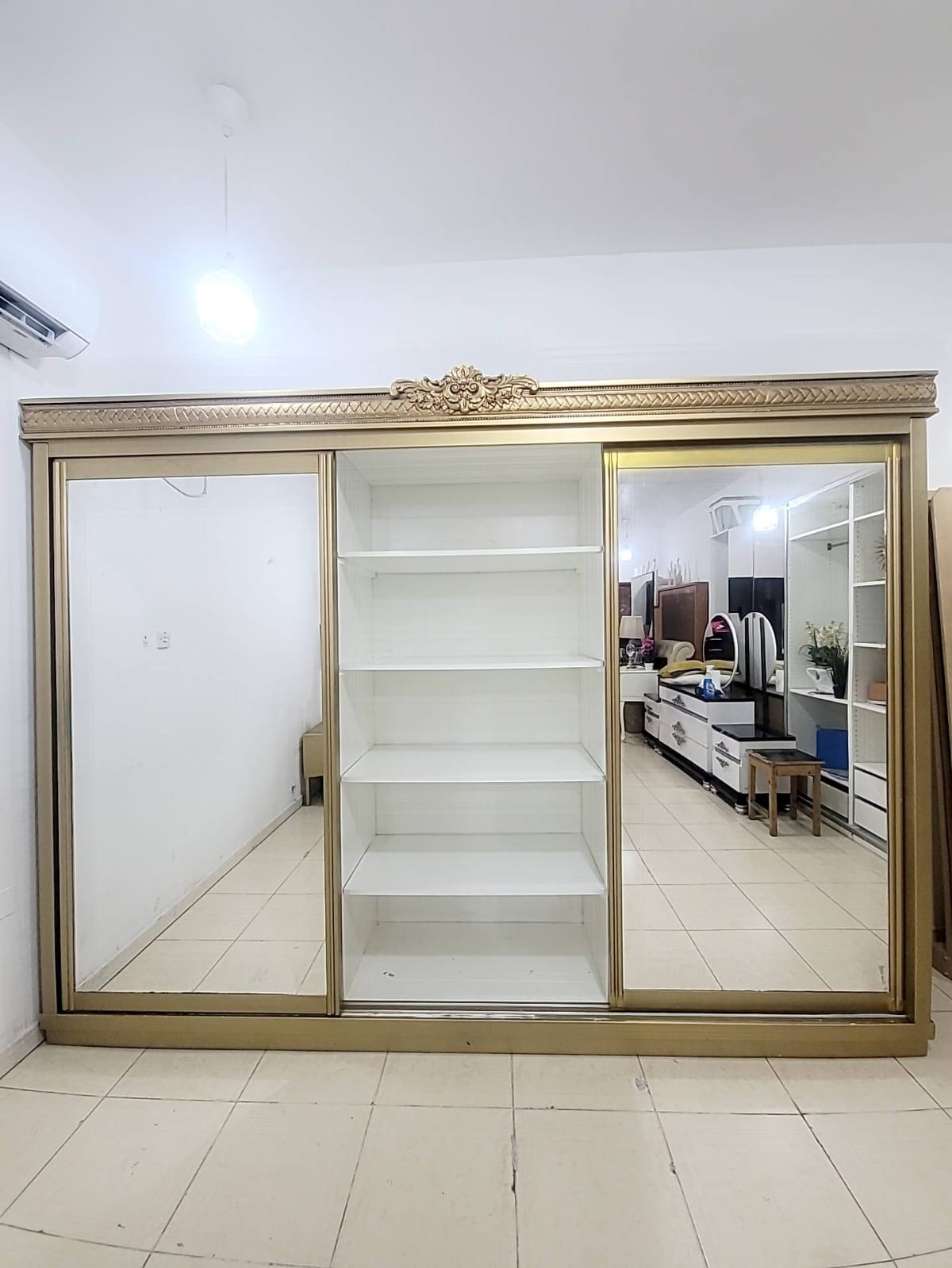 King size bedroom set for sale  - Image 5