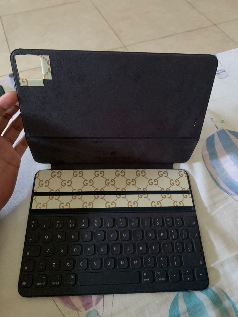 iPad Pro 11 inch Magic Keyboard - Image 2