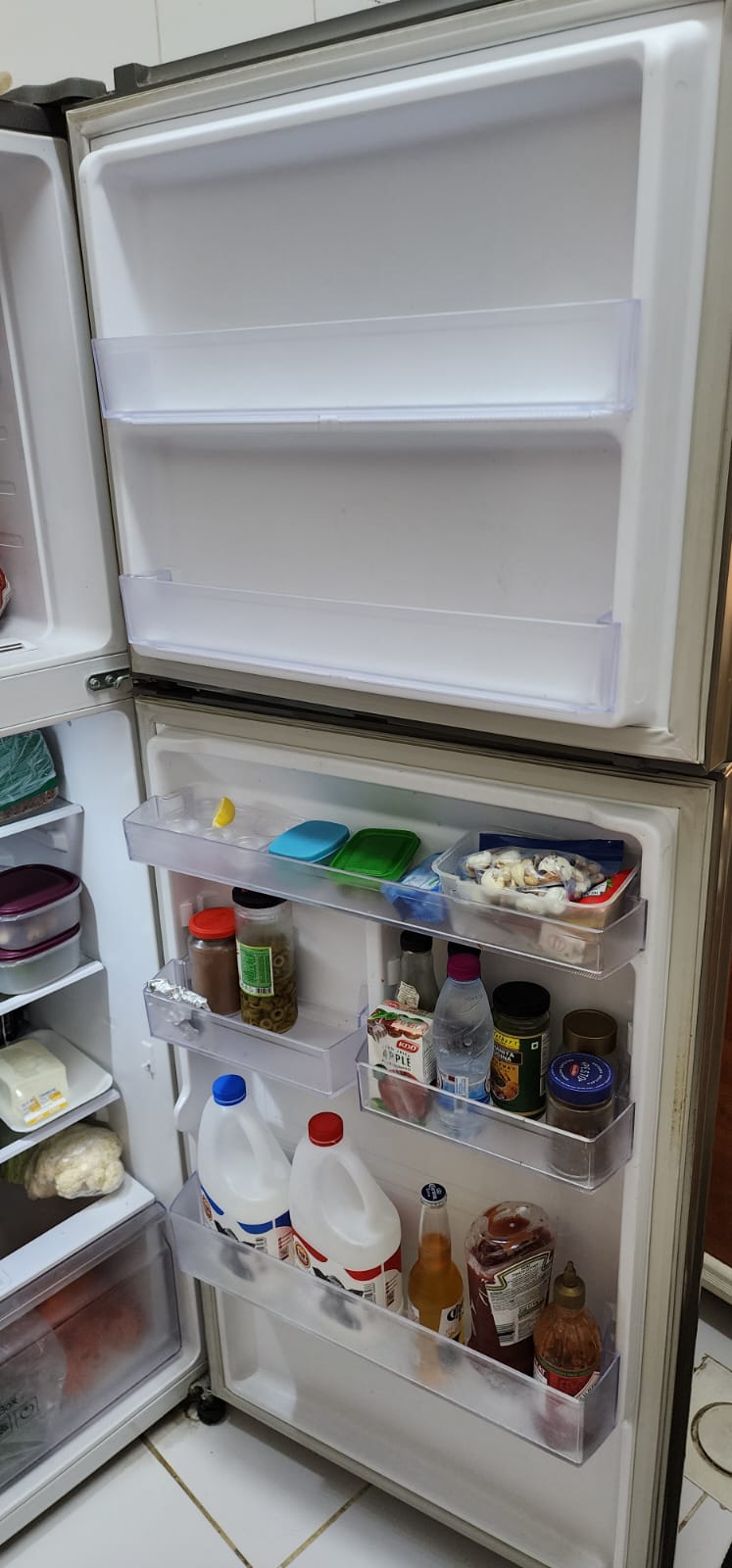 amsung Double Door Refrigerator-450 L (RT45K5000WW) in Excellent Condition - Image 4