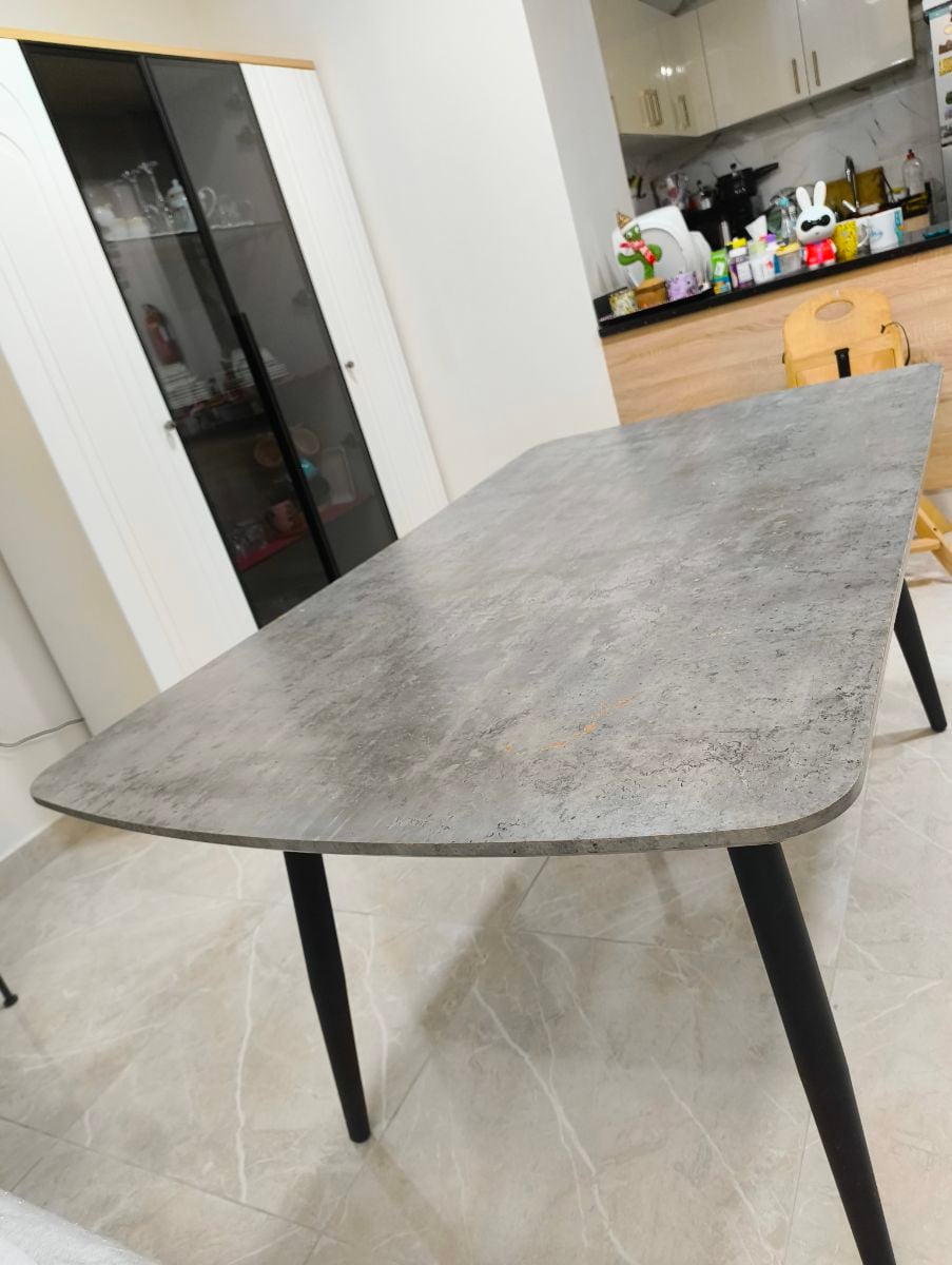 Dining Table 6 Seater - Image 1