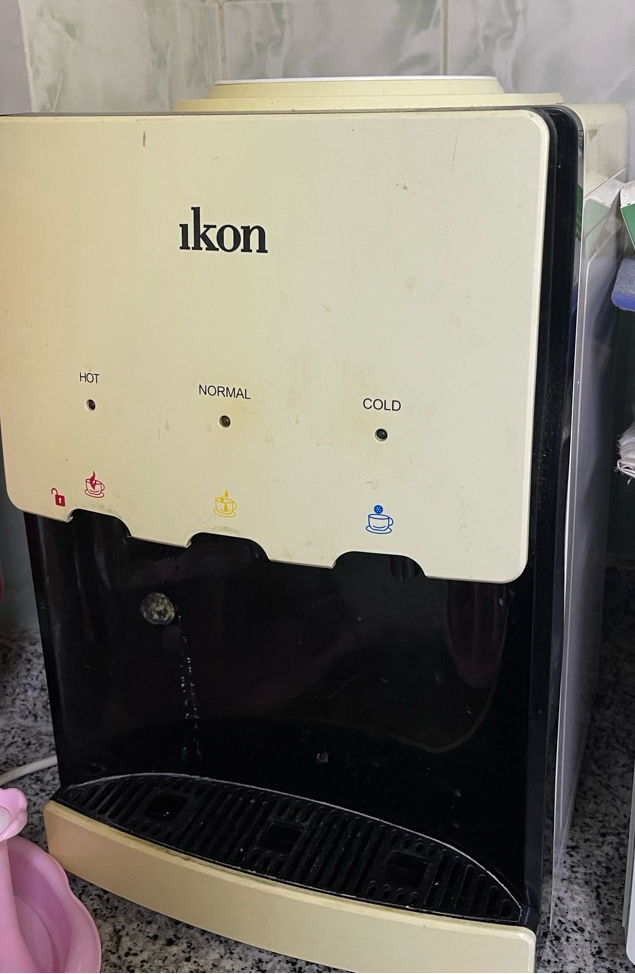 Water dispenser - Image 1