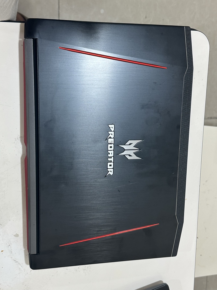 Used like New Laptop Acer Predator Helios 300 - Image 3