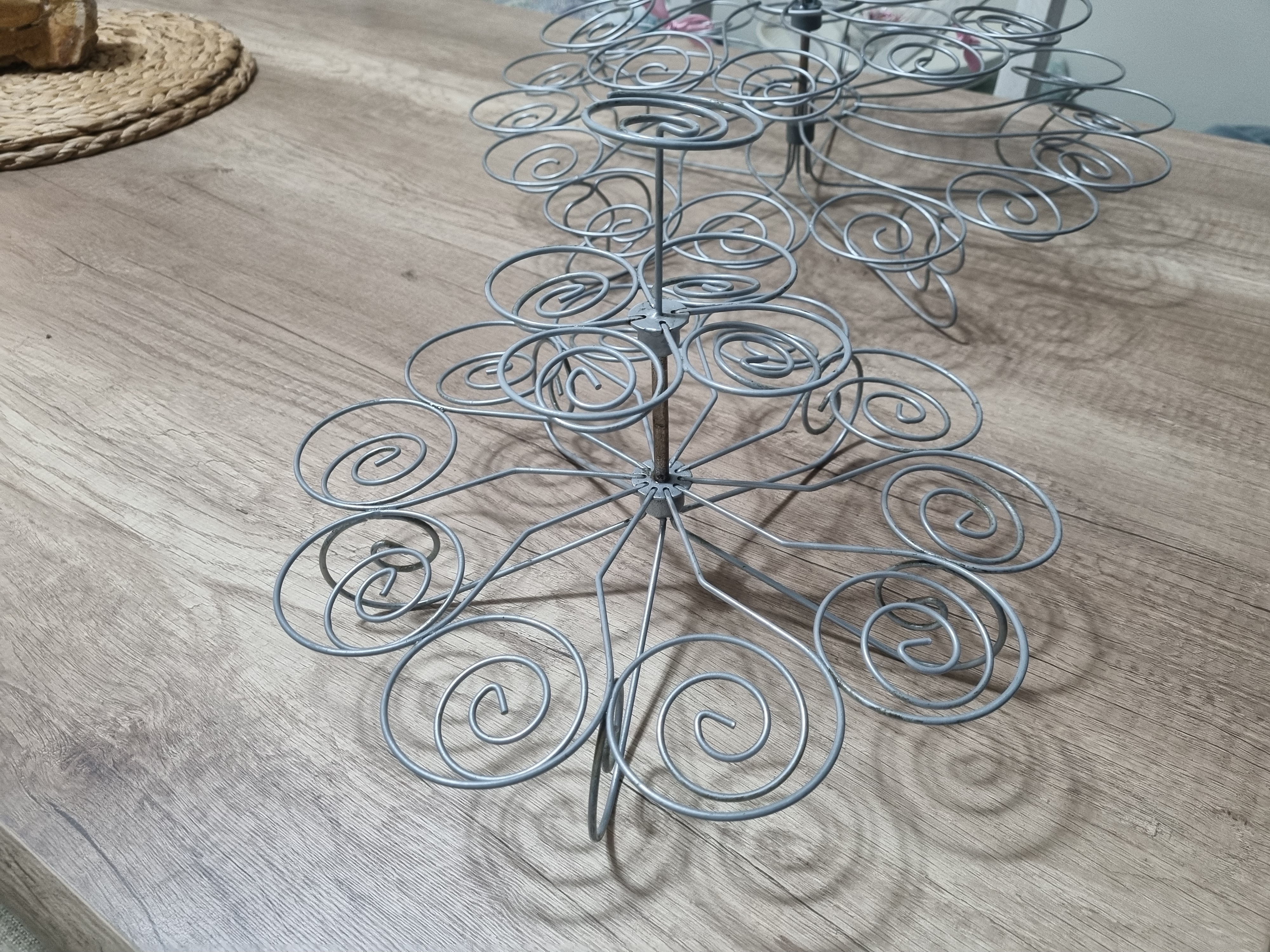 2 x cup cake holders for parties and afternoon tea - Image 2