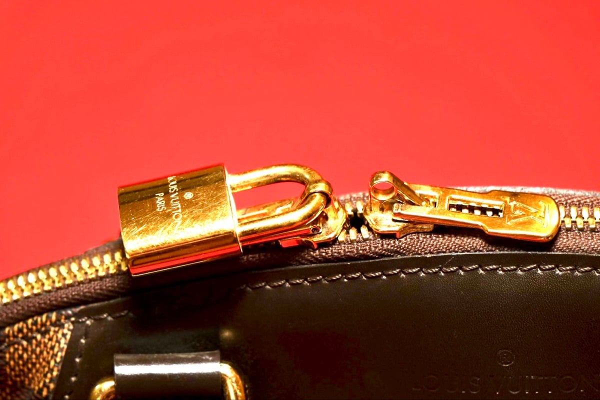 Louis Vuitton handbag - Image 4