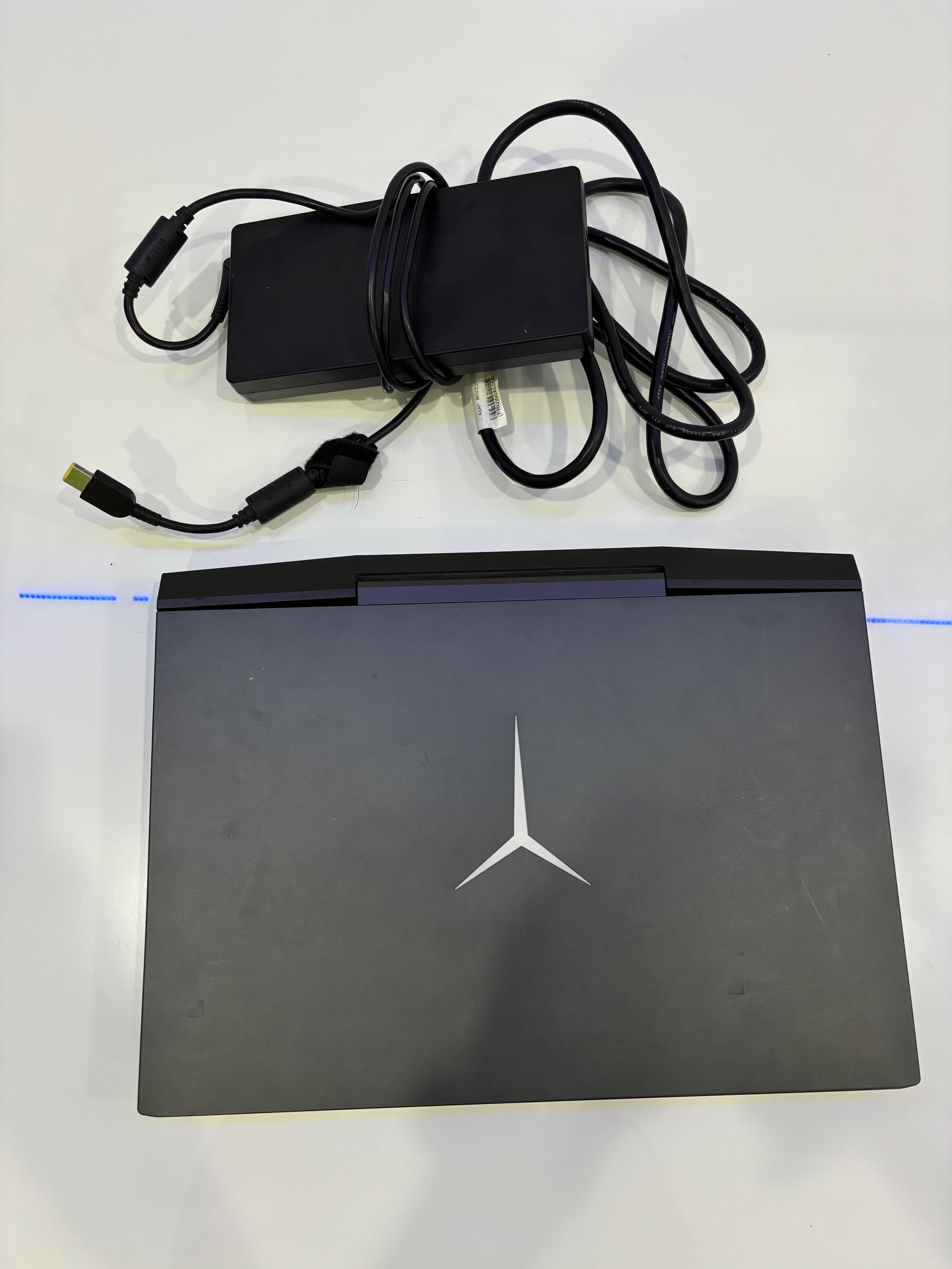 Lenovo Y545 Gaming Laptop - Image 2