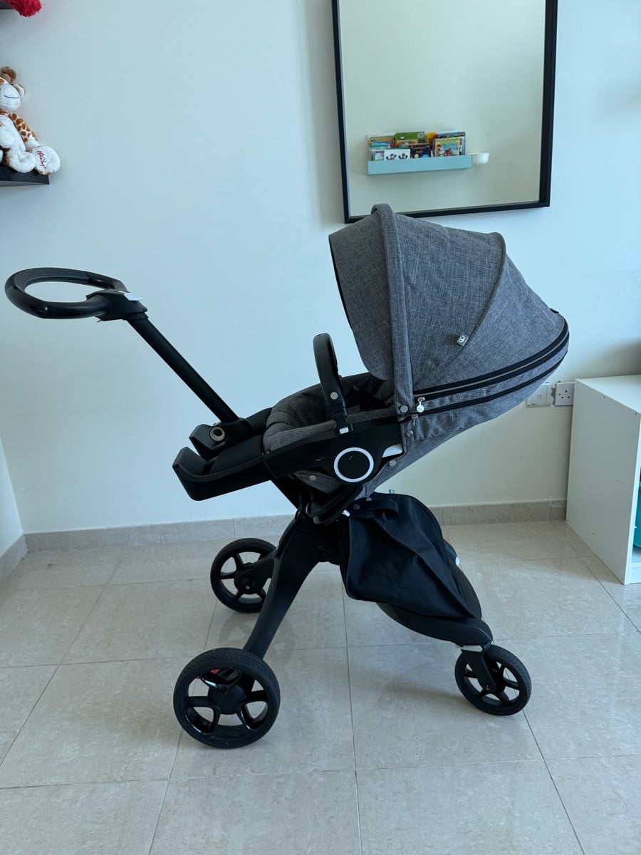 Stokke Xplory V6 Stroller – Excellent Condition - Image 1