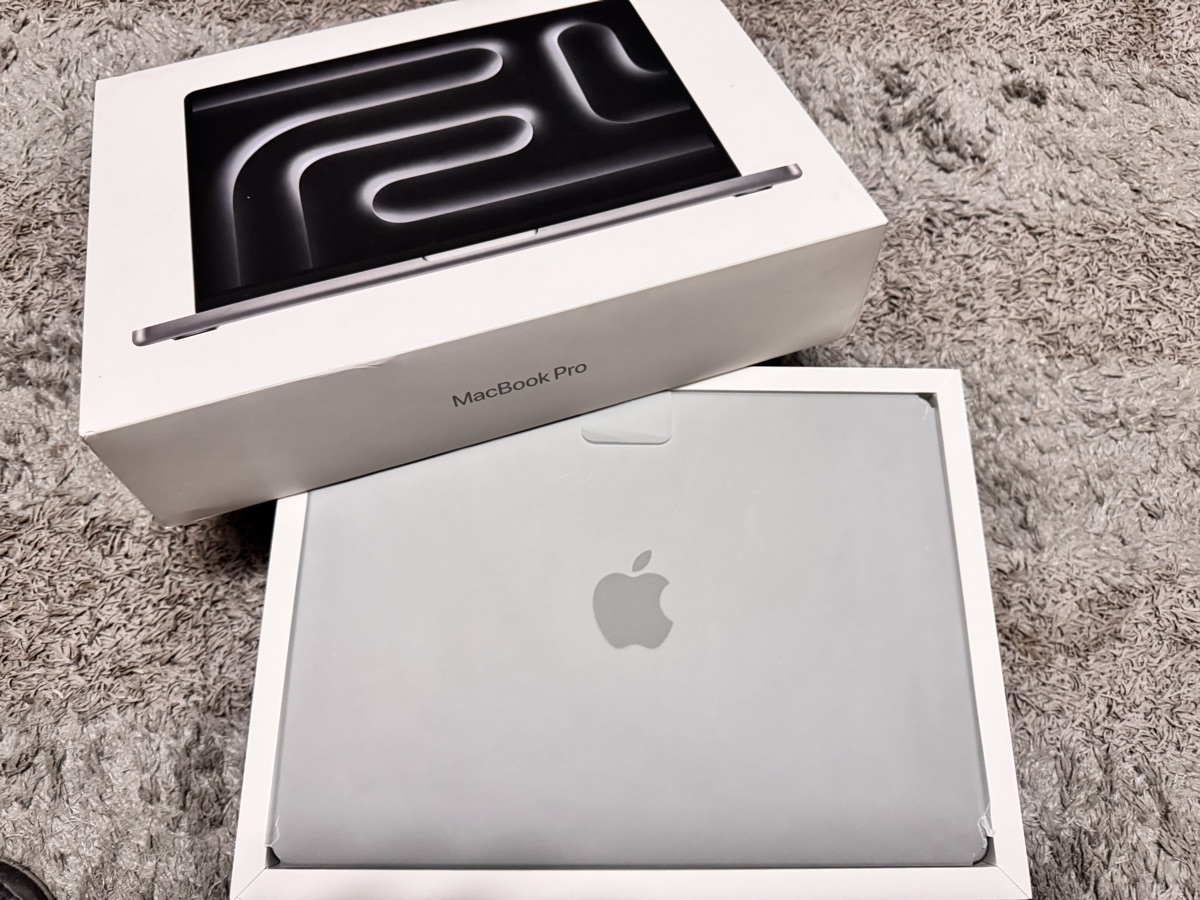 Macbook Pro 14-inch M3 2023 512GB SSD Space Grey - Image 5