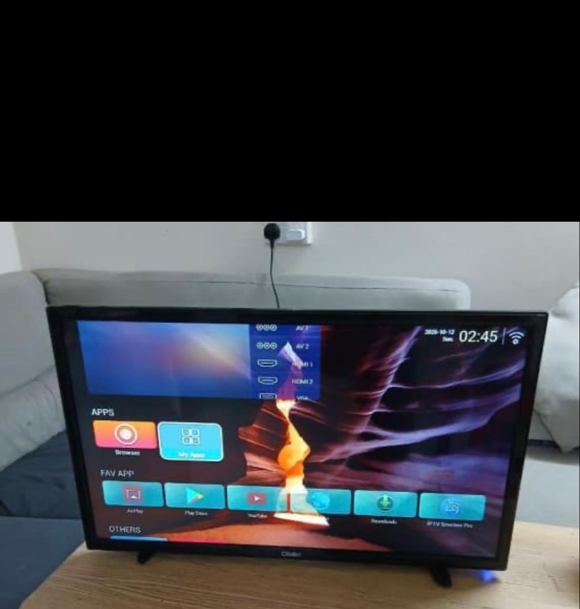 TVs for sale read the add - Image 2