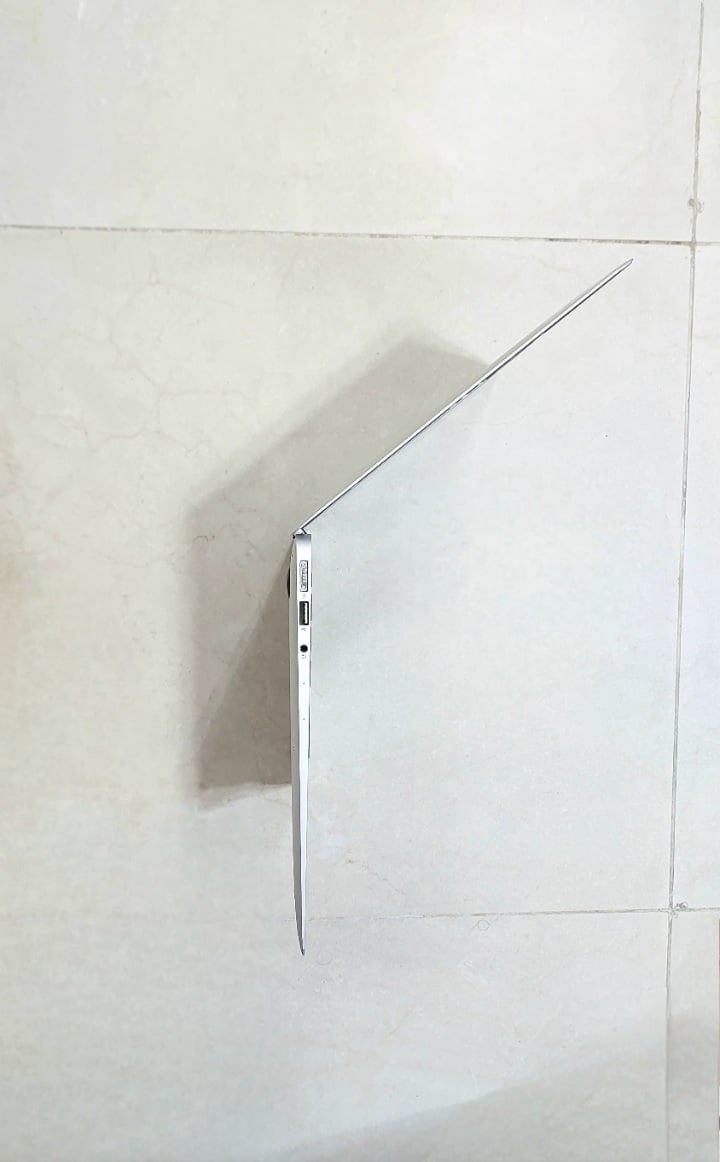 MacBook Air Core i5 - Image 6