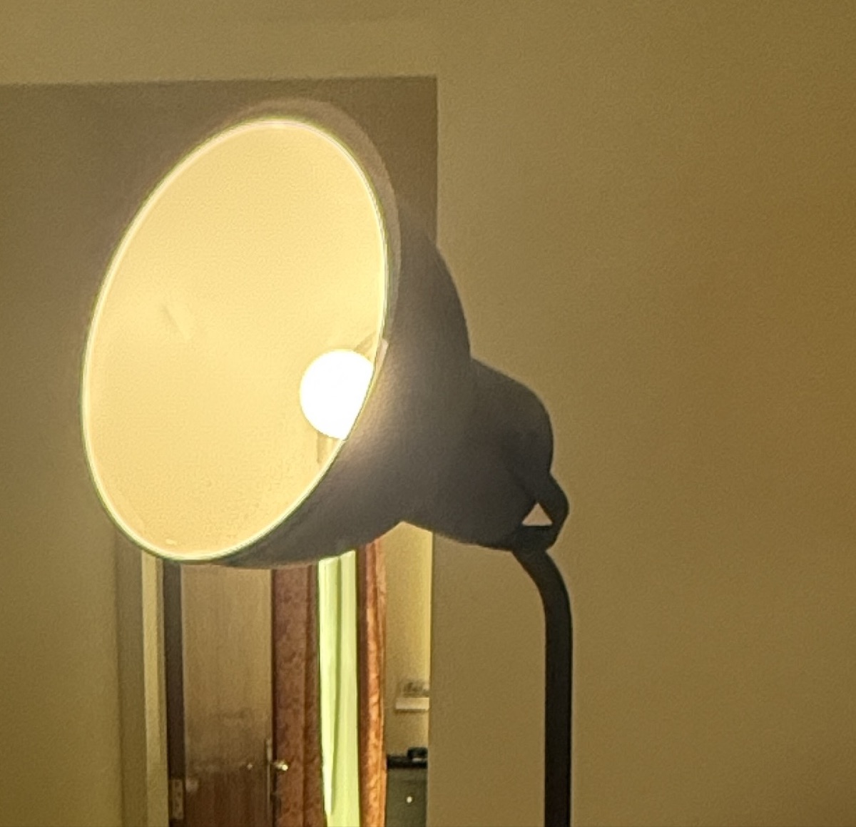 Light Lamp posts - Image 8