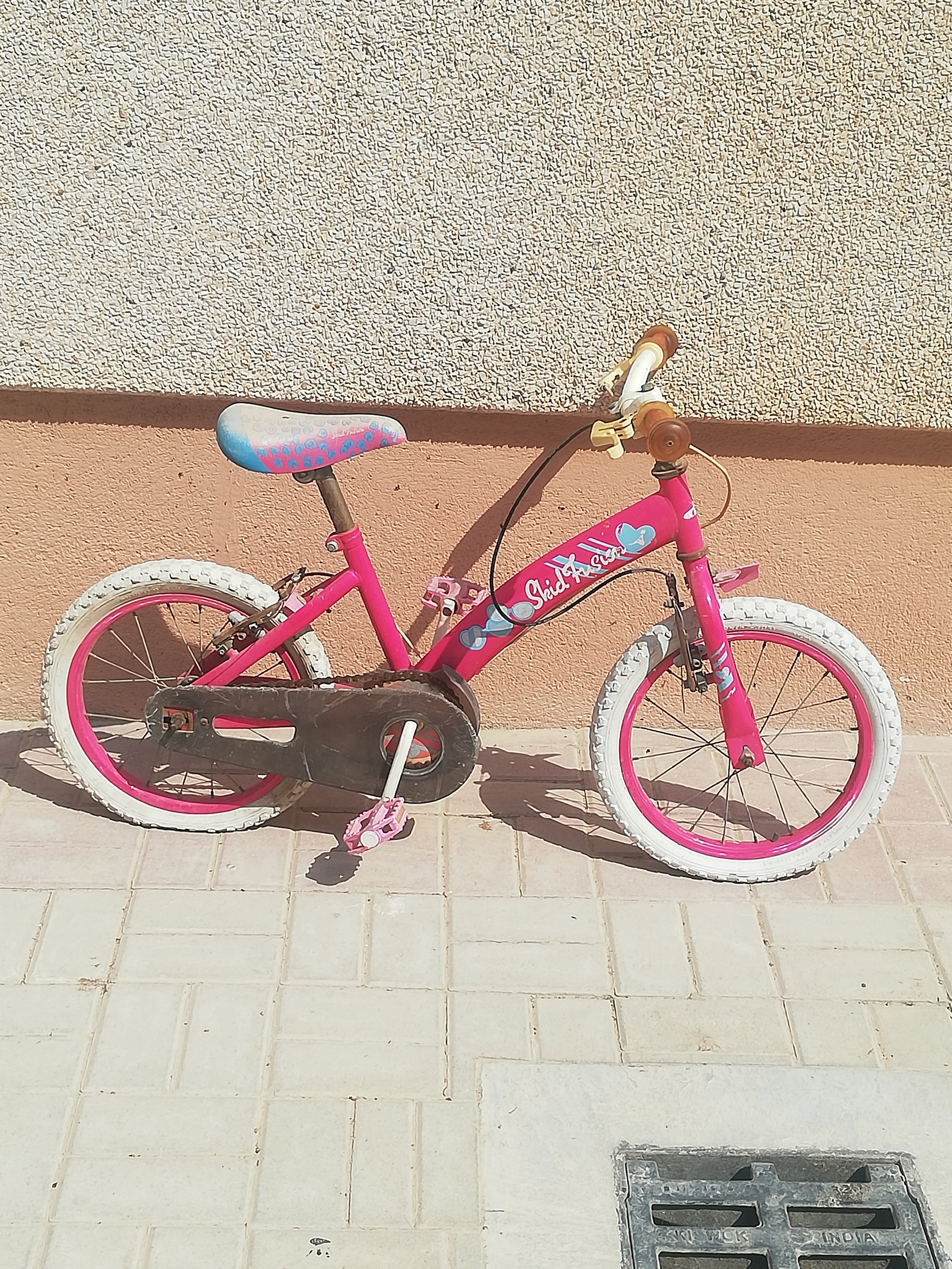 Urgent sale Little Girl Cycle in Excellent condition - Image 1