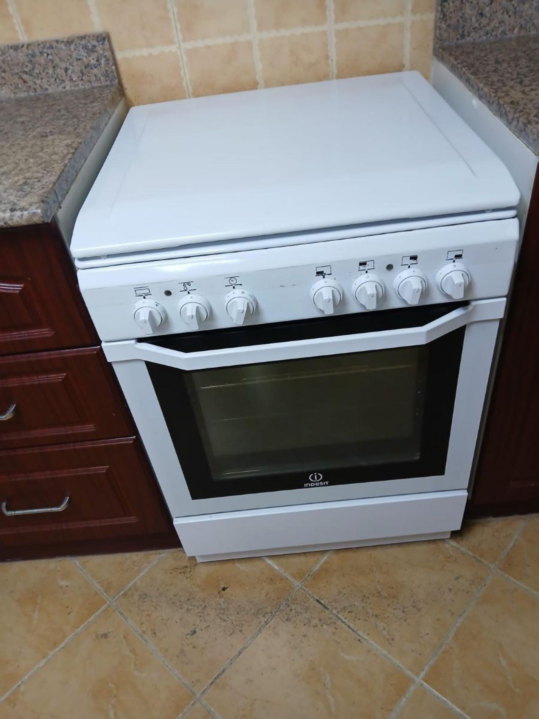 Indesit electric cooking range for sale - Image 5