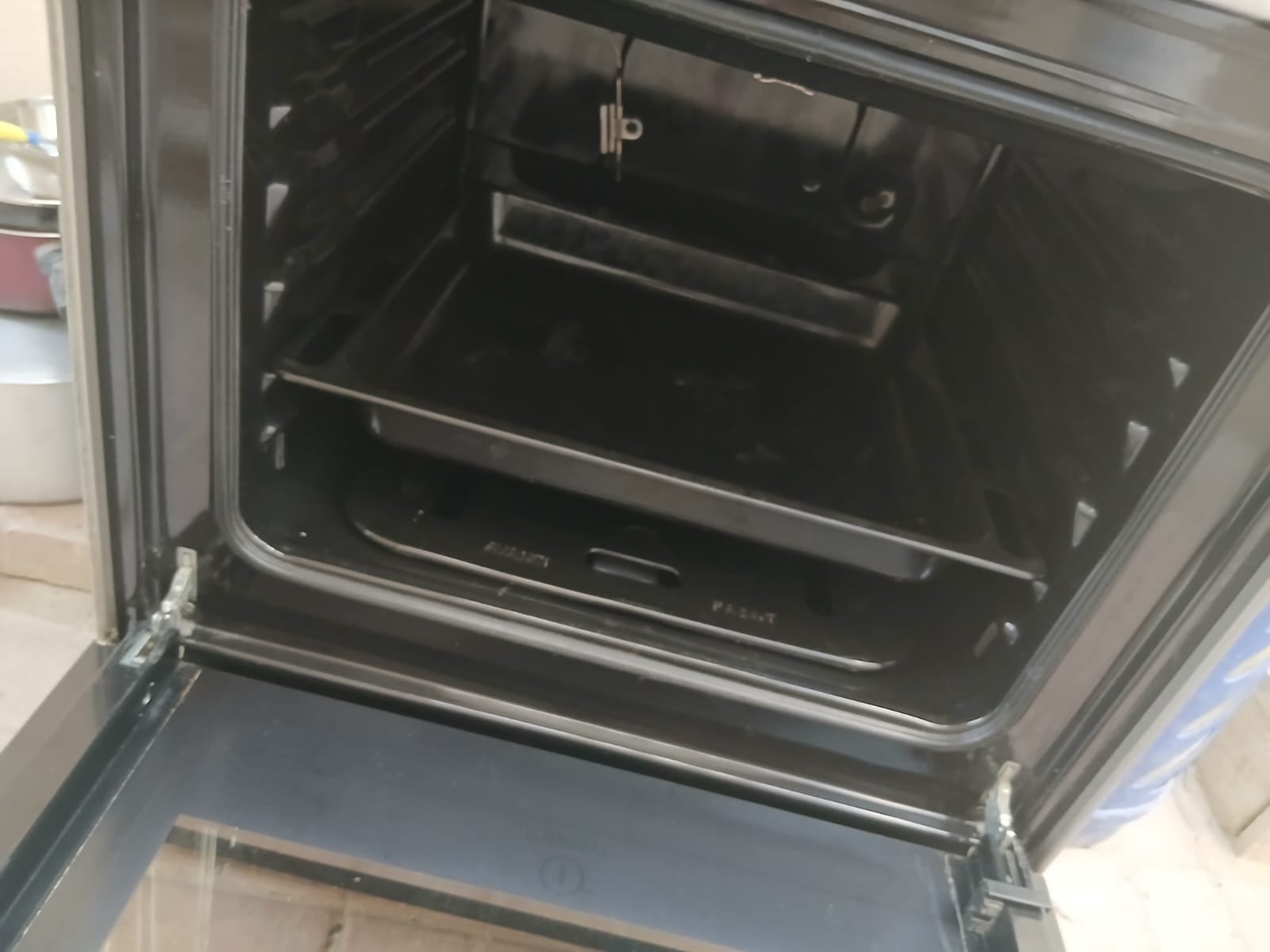 Cooking range with 12 kg LPG cylender - Image 3