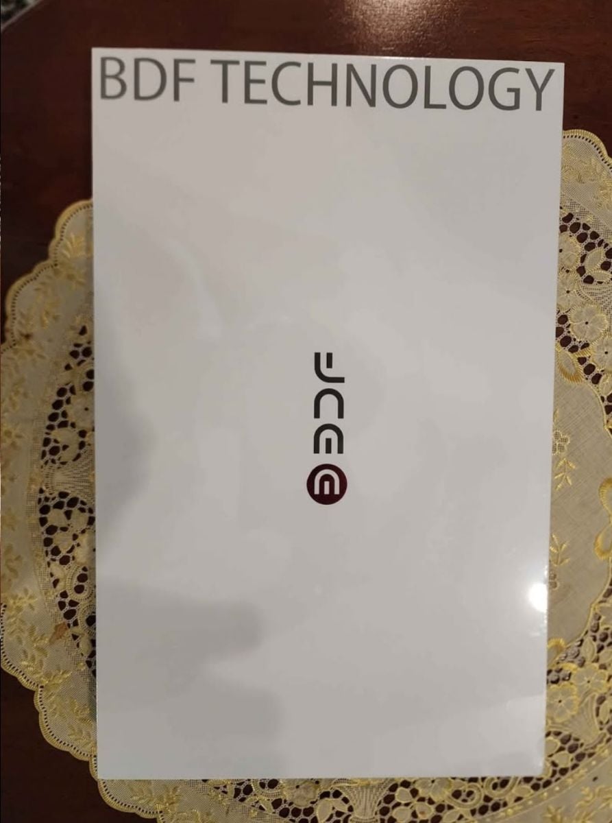 Android Tablet - Image 1