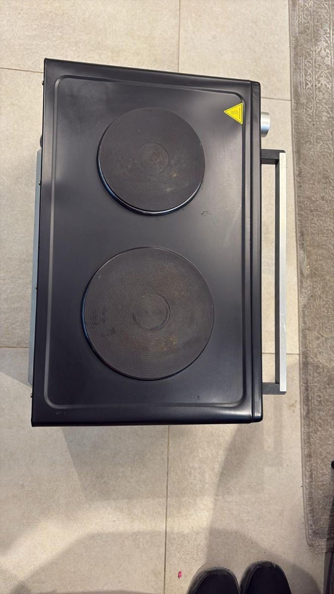 Oven 45 ltr with hot plate - Image 2