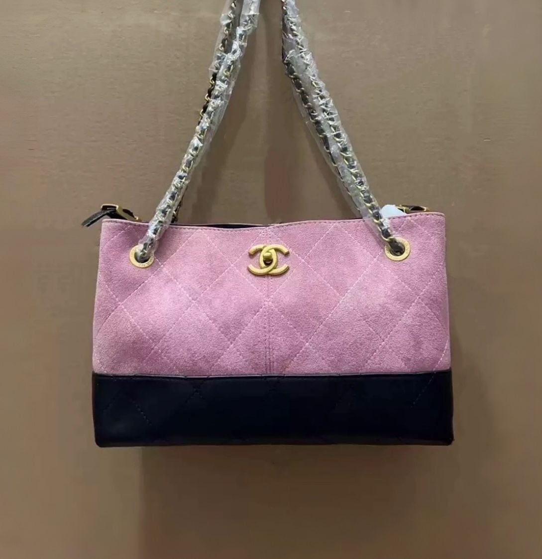 premium quality chanel ladies bag - Image 3