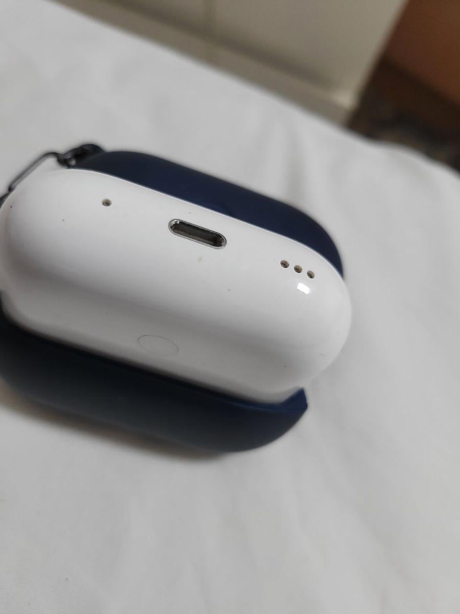 Apple AirPods Pro 2nd Generation - Image 1