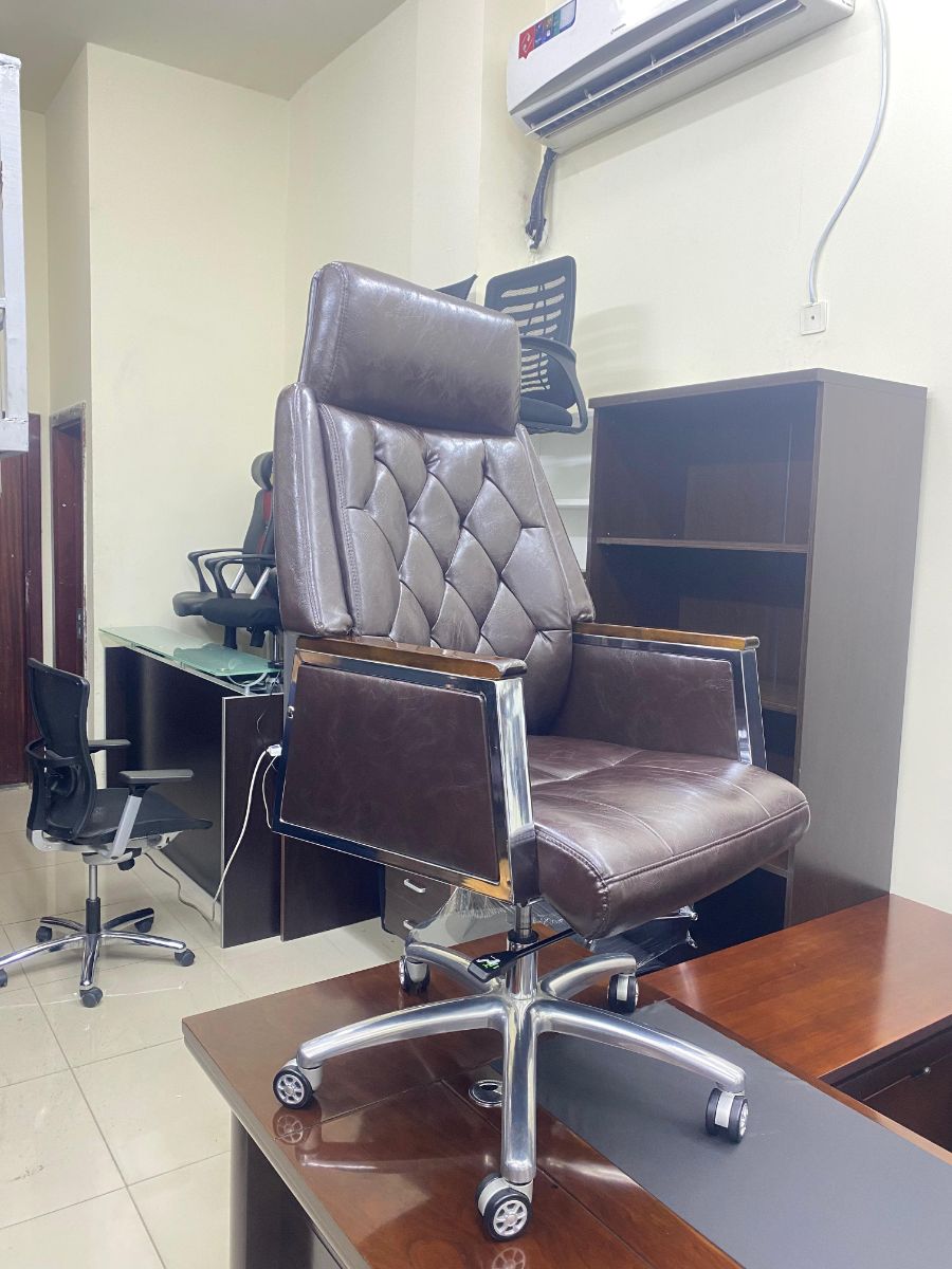 Used office desk study table metting table reception workstation sofa buy sell 33270617 - Image 12