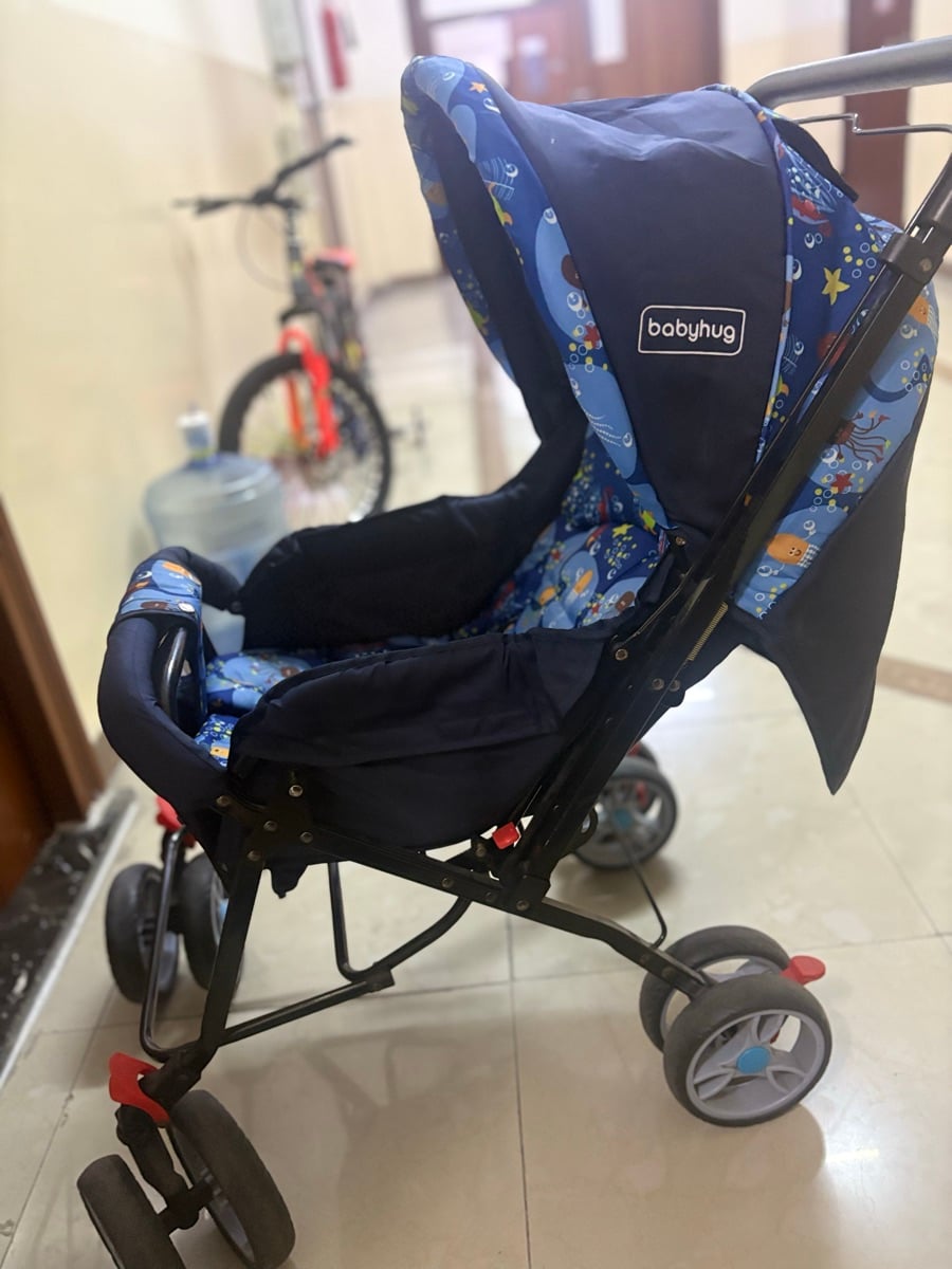 Babyhug stroller - Image 2