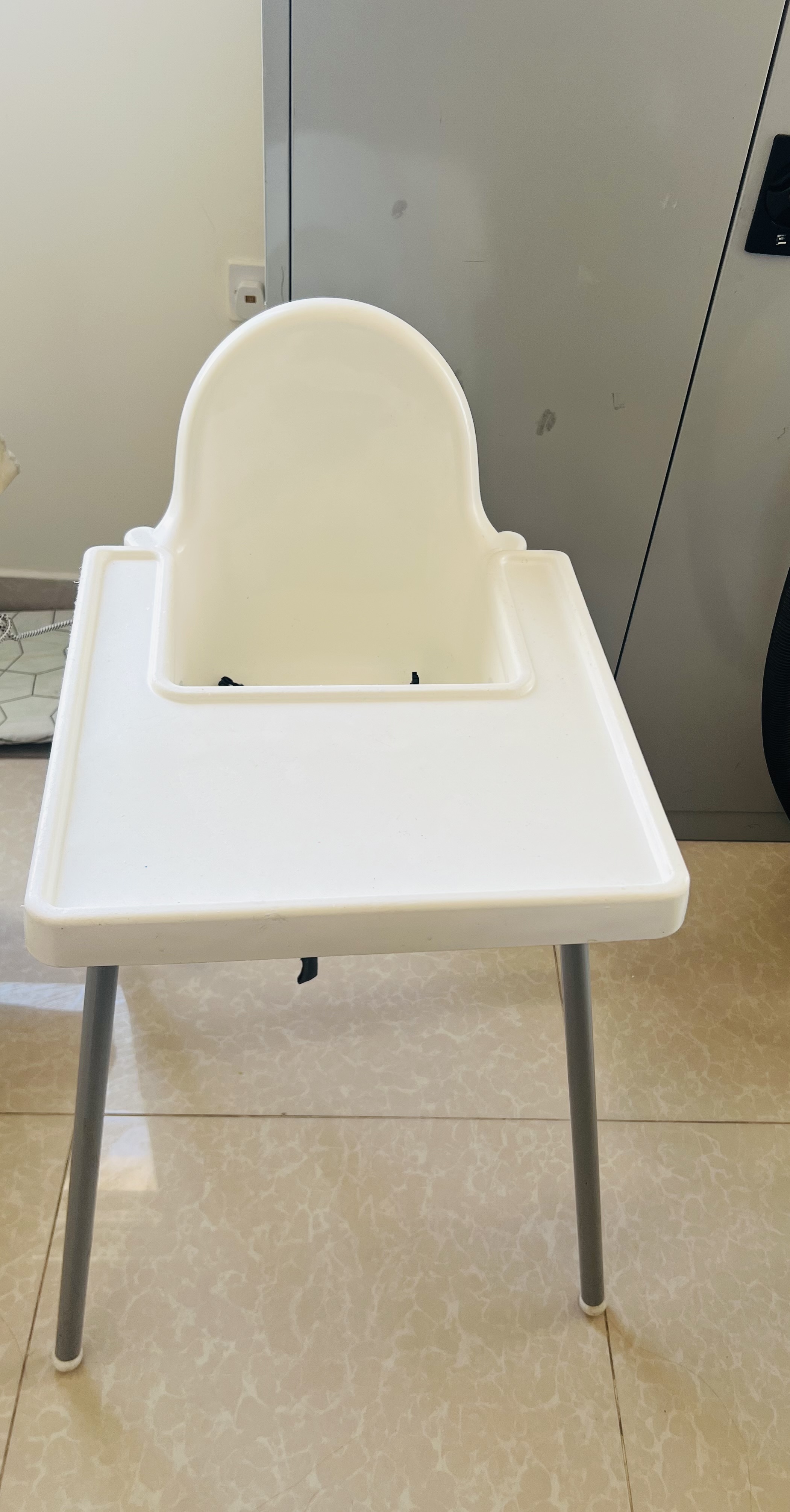 Baby high chair - Image 1