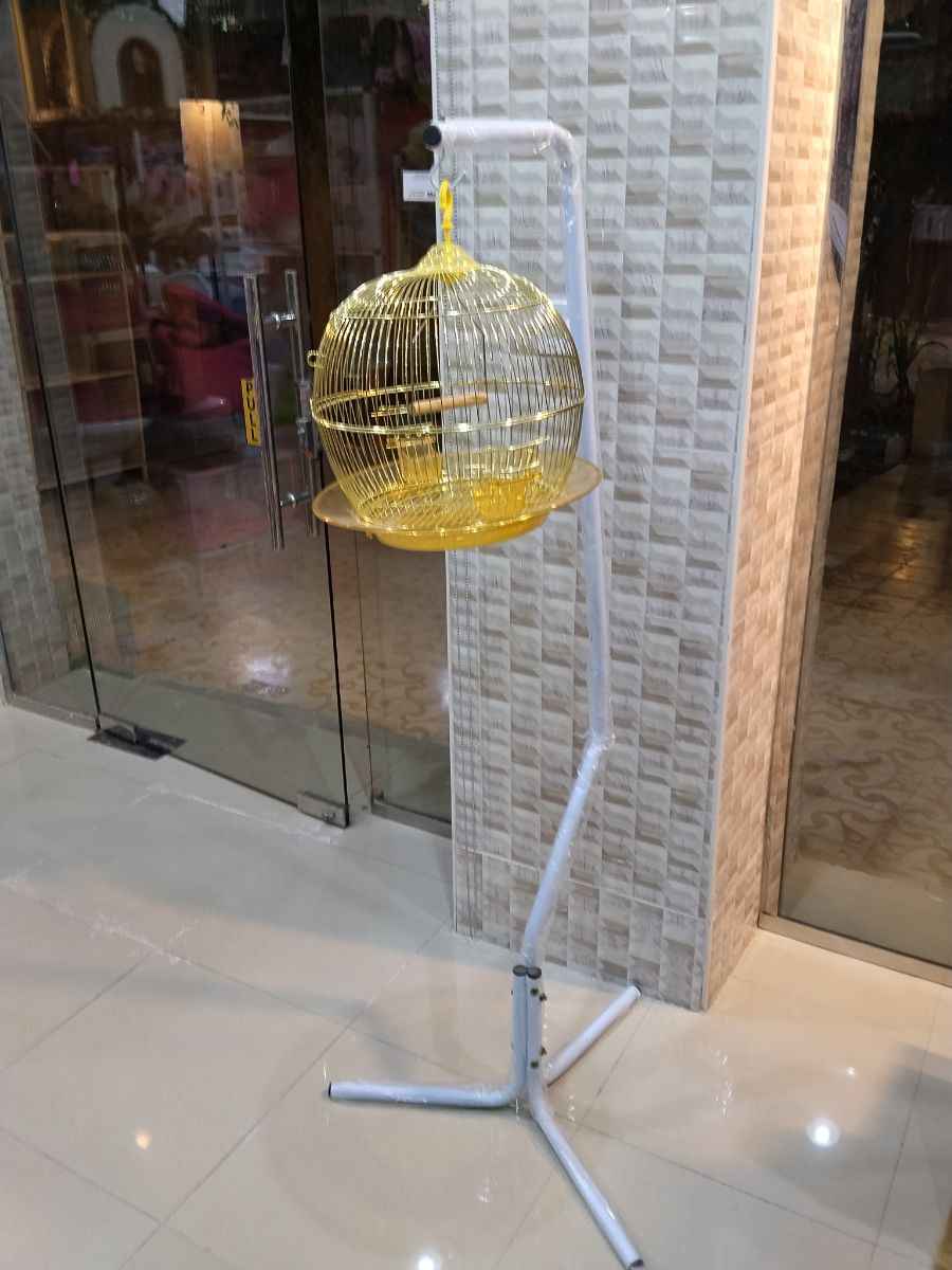 Birds cage with stand brand new - Image 1