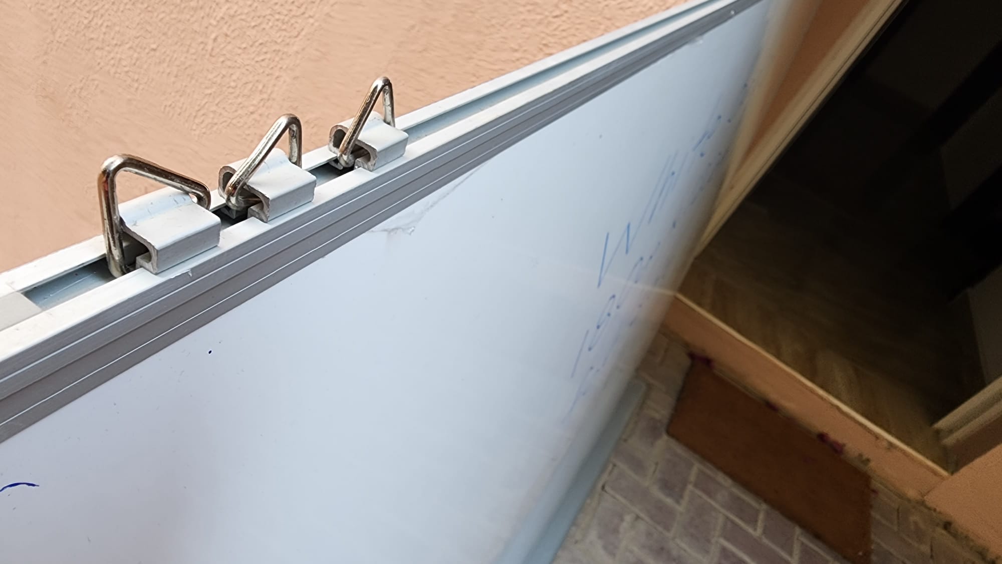 Large white-board in perfect condition. 180cm x 120cm. - Image 3