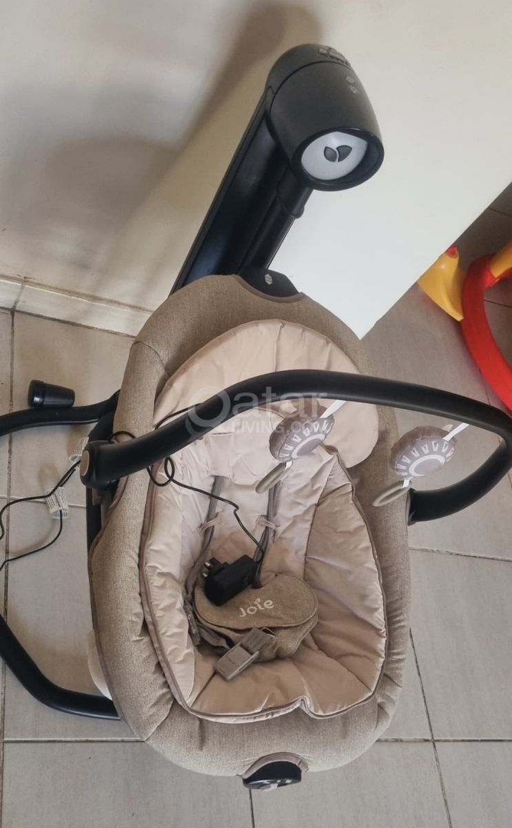 Joie Serina -2- in 1 electric swing and rocker. - Image 3