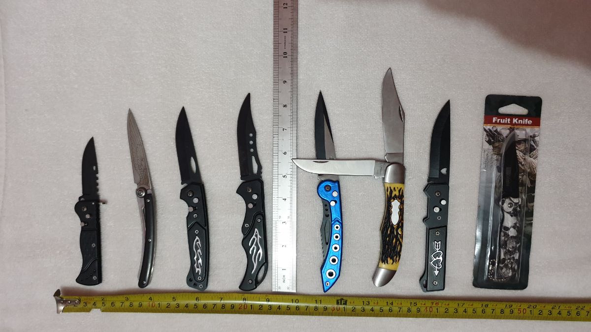 folding knifes very sharp - Image 2