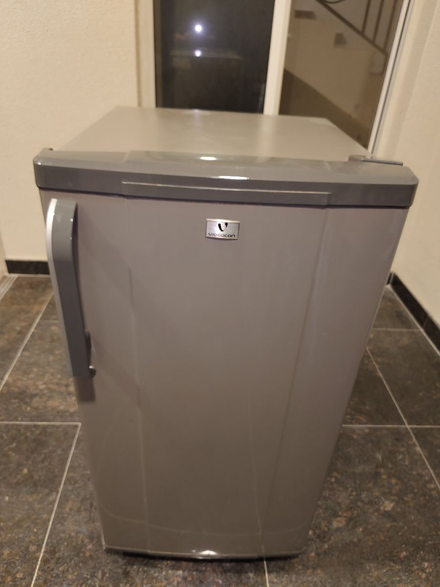 single door fridge for sale very good condition same like new gray color 170 liters home delivery available any one interested please call me 71372154 - Image 1