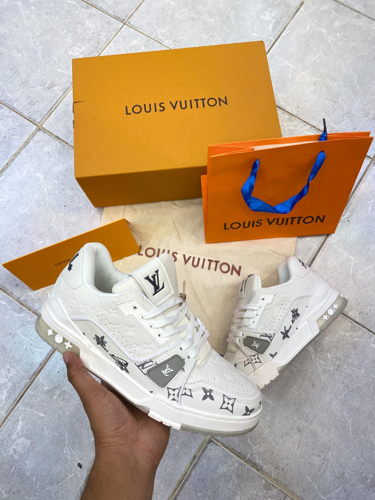 Louis vuitton - Image 1