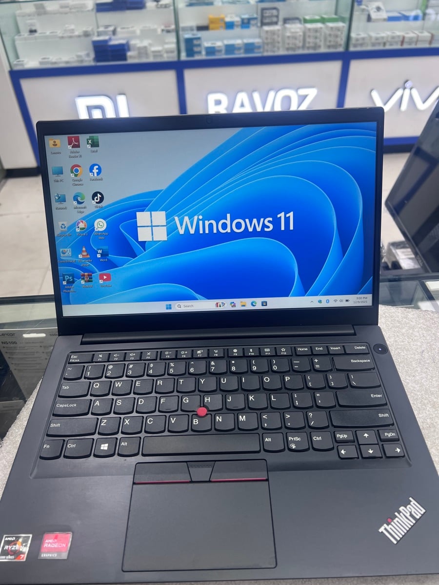 Lenovo ThinkPad E14 - Image 4