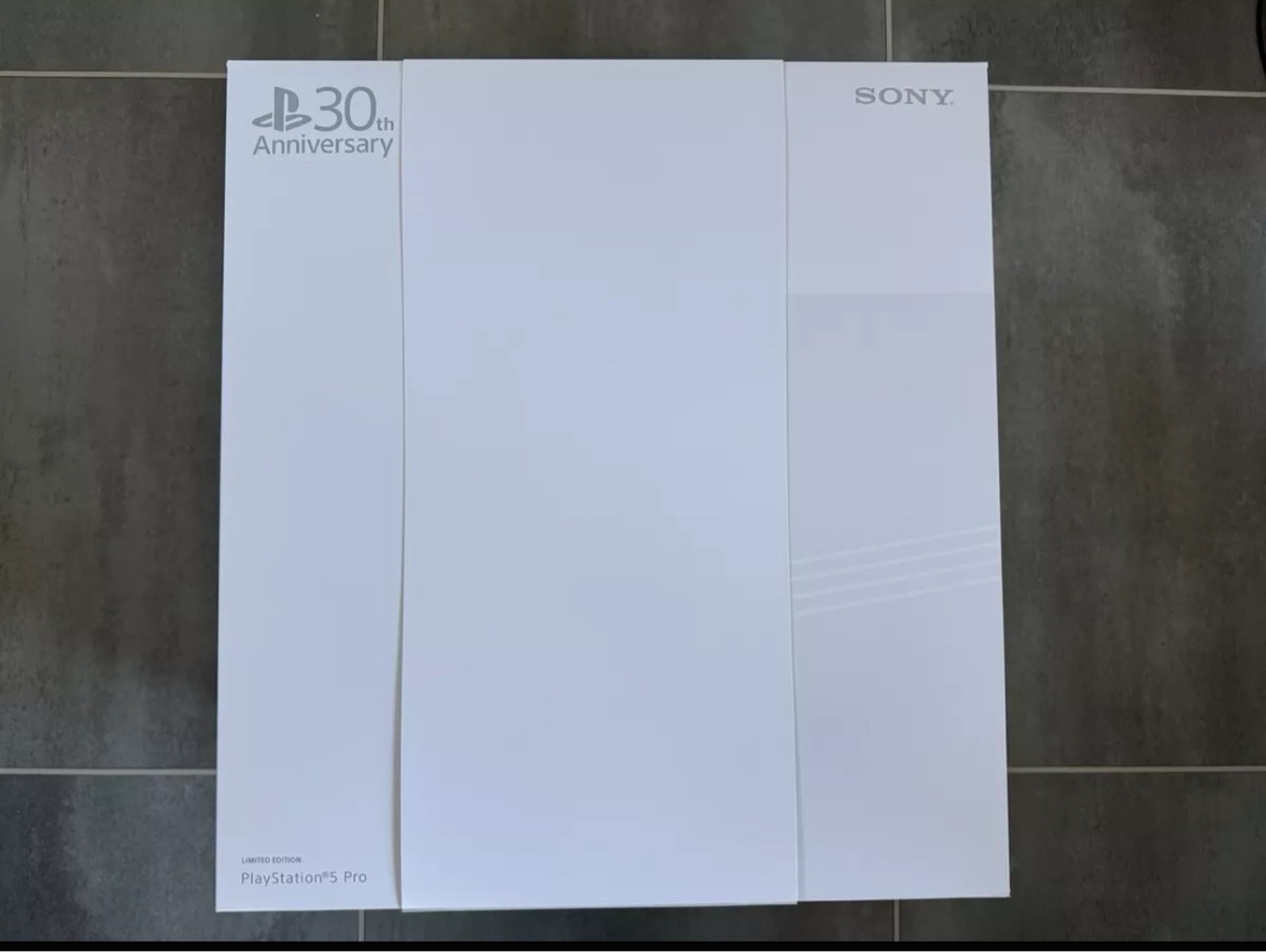 PS5 PRO 30th Anniversary (1 of 12,300) with PS5 30th Anniversary Portal - Image 9
