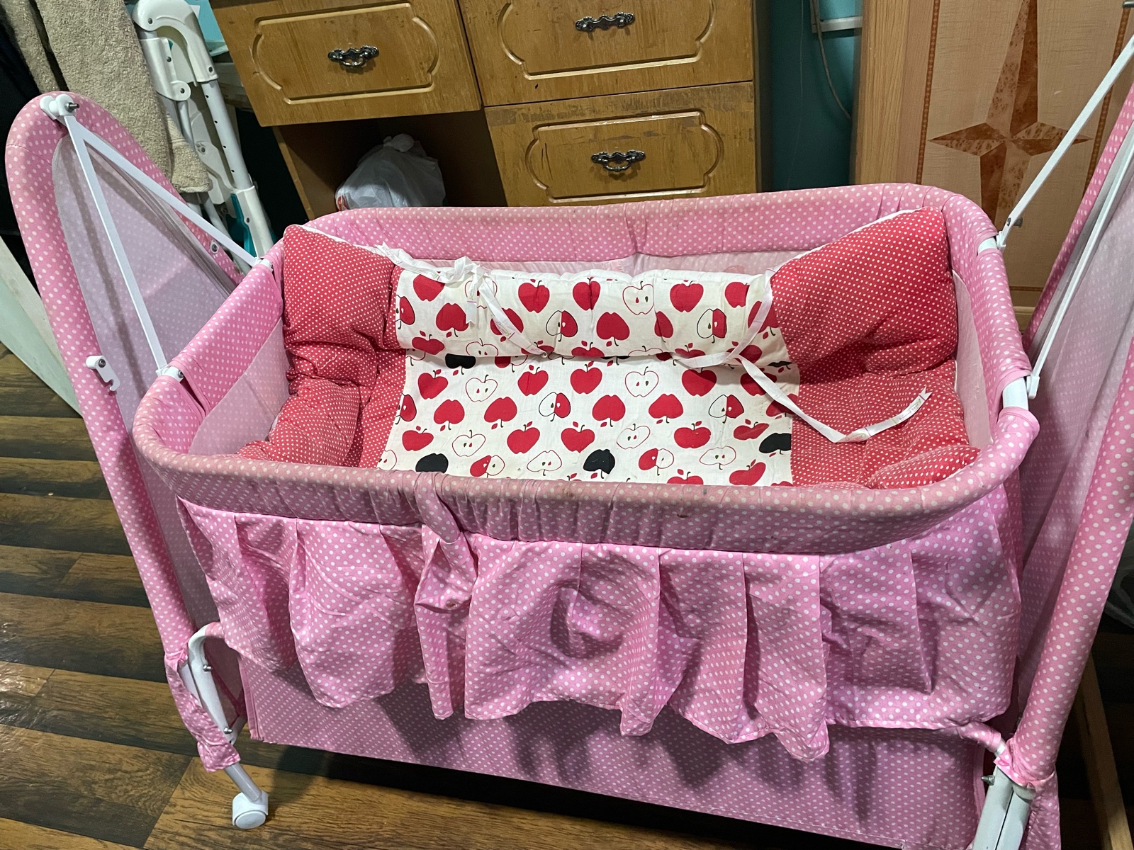 Cradle,cot,high chair - Image 2