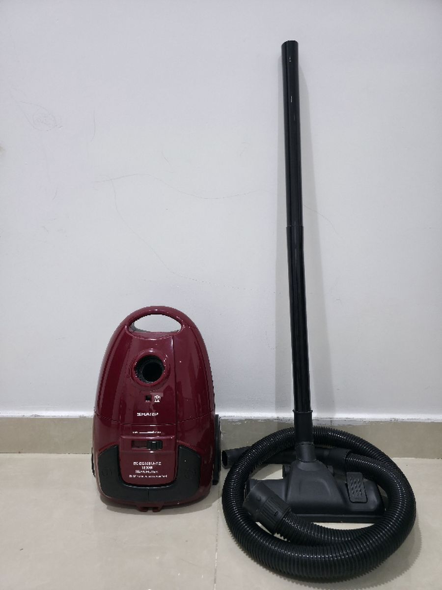 Sharp Vaccum cleaner 1600W (Brand new condition) - Image 2