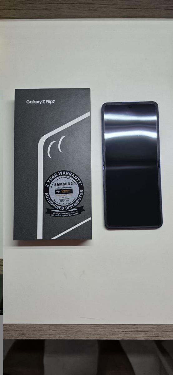 Samsung galaxy Z flip 7 - Image 3