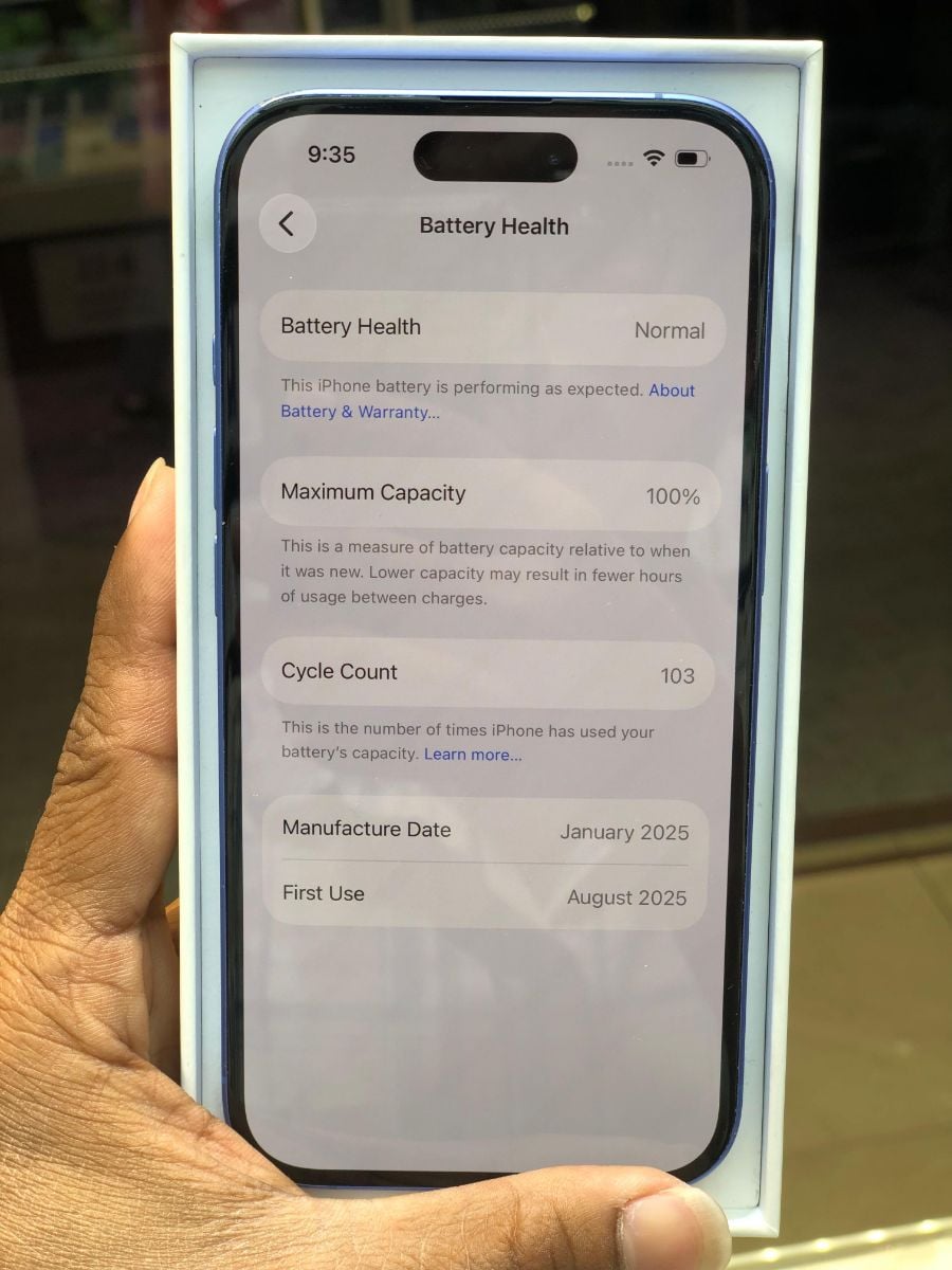 IPhone 16 blue - Image 2