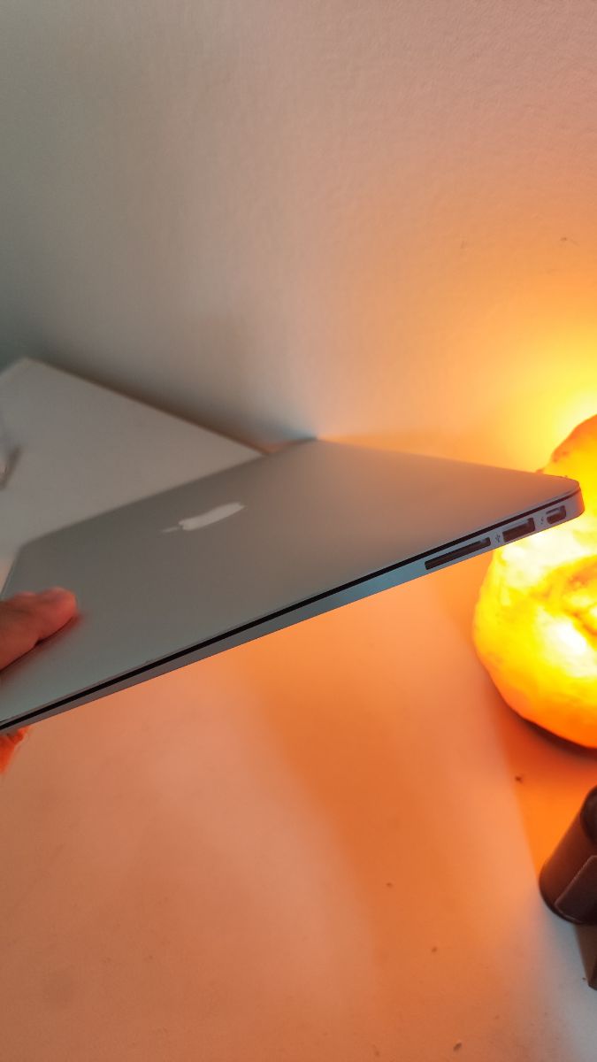 MacBook Air 2017 – Only 122 Cycles! - Image 3