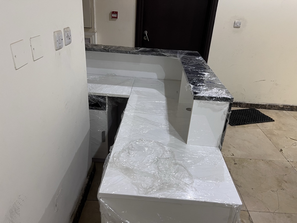Reception desk - Image 4