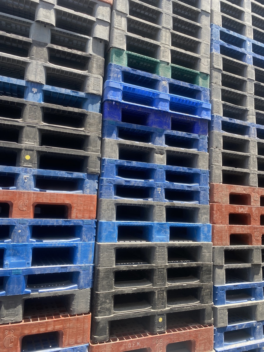 Used Plastic pallets - Image 6
