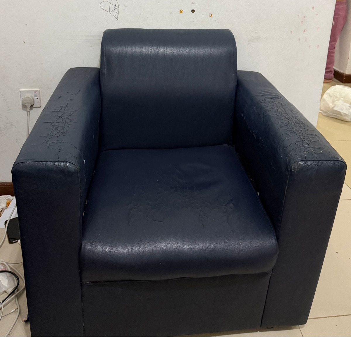 Urgent Sale 2 BHK Furniture - Image 13